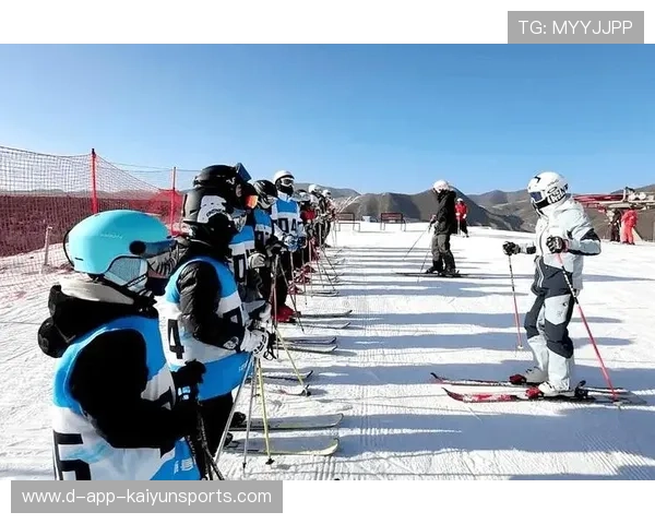 冰雪运动联盟加强跨区域冬训交流与资源共享，冰雪运动训练基地